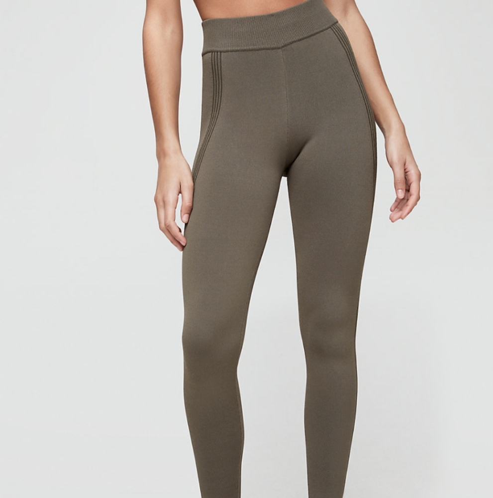 Aritzia NWT The Group Babaton Val Leggings - Picture 6 of 15
